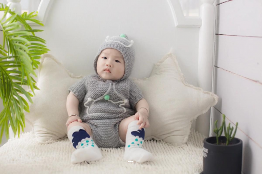 内蒙古宝宝揉眼睛是怎么回事