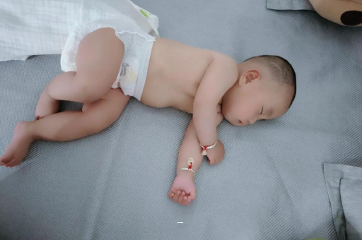 内蒙古孕妇肚脐周围发青